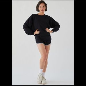 Aritzia Tna Airy Fleece Boyfriend Crew Sweatshirt Size 1